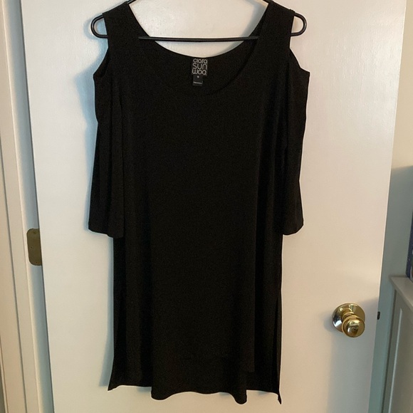 Clara Sun Woo, Size M, Black cut out Shoulder, Tunic Top - Picture 3 of 11